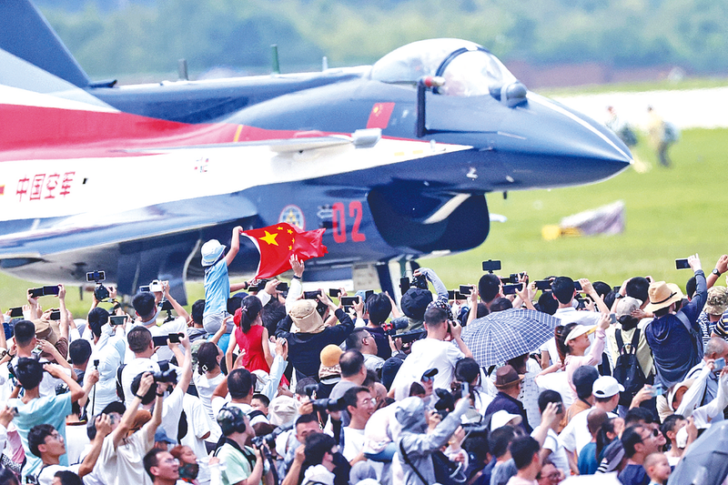 操屄吧长春航空展迎来首个公众日